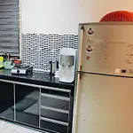Vintage Houze, Fully Aircond, Wi-Fi, Netflix, Coway